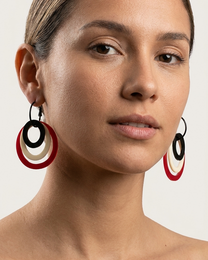 pendiente arggo mix rojo negro aptiqa fondo blanco pasador acero negro intercambiable